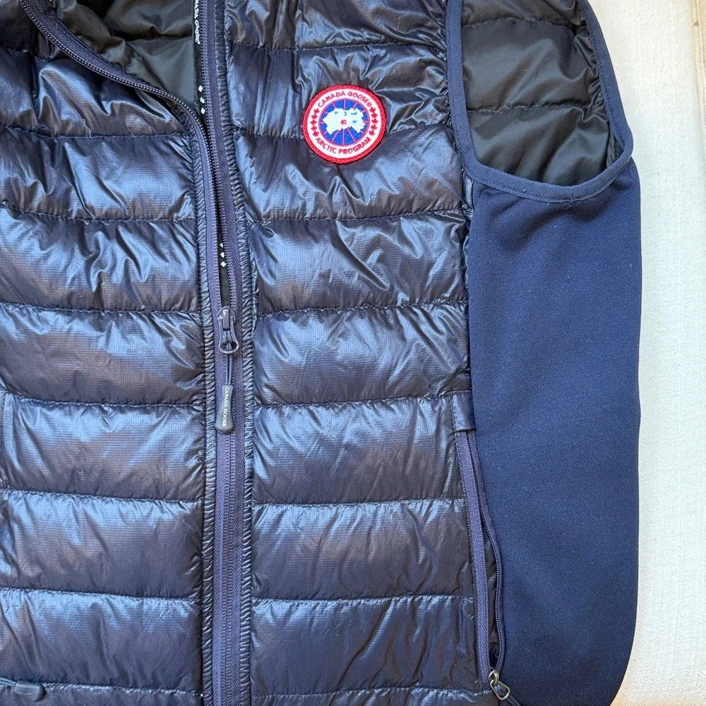 Canada Goose Black Vest - Picture 6 of 8